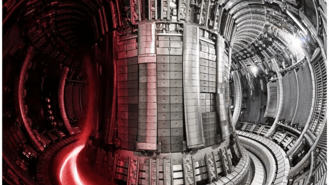 JET Smashes Nuclear Fusion Energy Record article thumbnail